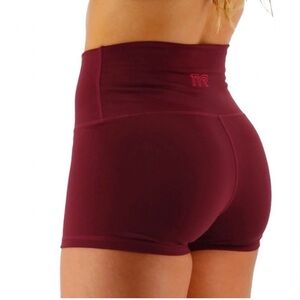 TYR Women’s Base Kinetic High-Rise 2” Short Maroon Size Small